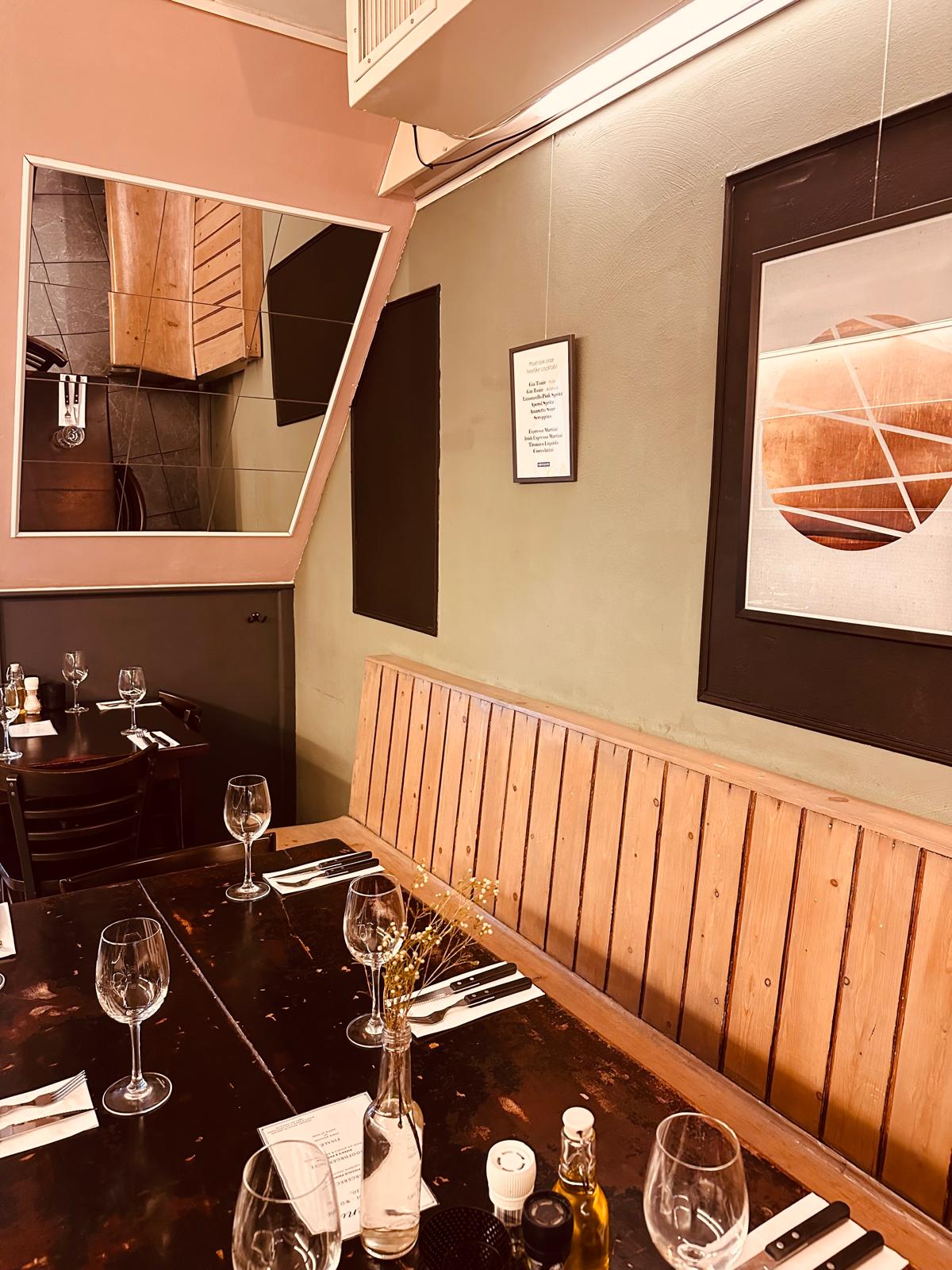 Gezellige bar en eetzaal van het beste Italiaans restaurant in Haarlem